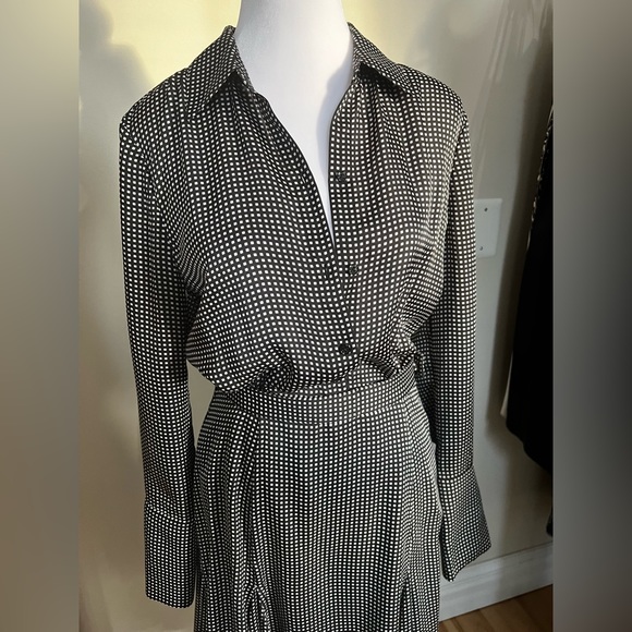 Equipment Dress - Picture 4 of 9